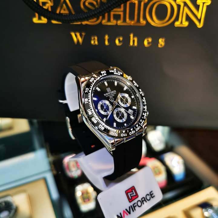 Montre Noire Pour Homme Naviforce - Résistante à L'eau 30m - Mouvement Quartz - Occasion